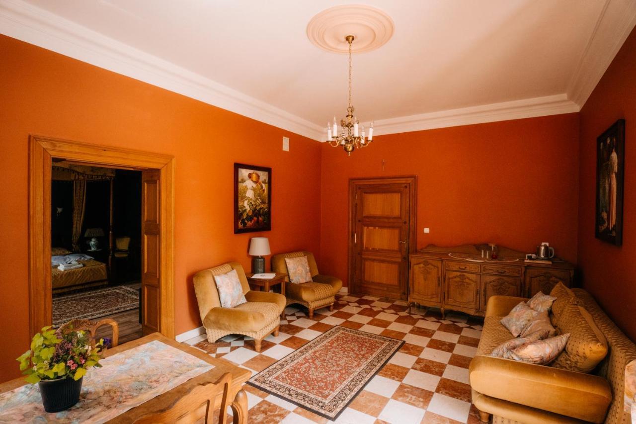 Palac Srodka Chrzypsko Wielkie Exterior photo